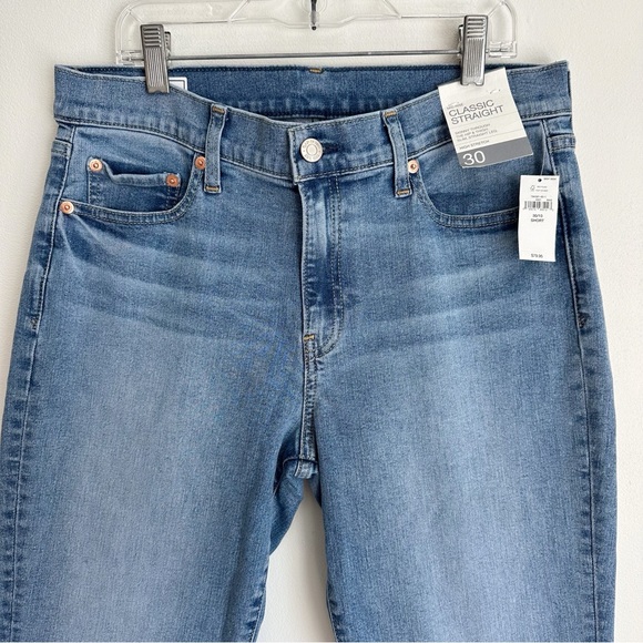 Gap Women’s Mid Rise Classic Straight Stretch Jeans, size 30 Short / 10 Short - Picture 3 of 16